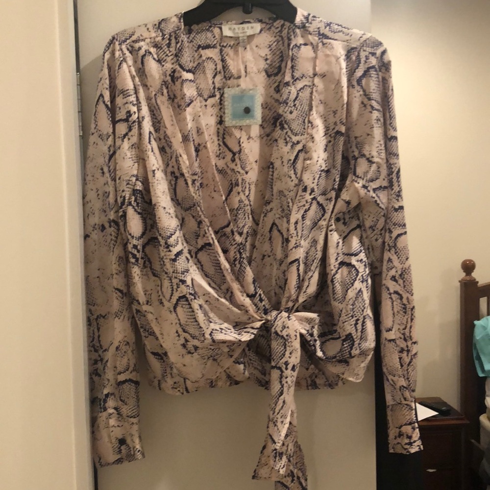 Hayden Los Angeles Snake Skin Tie Top size Large, never been worn